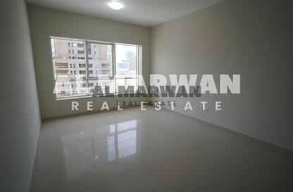 Apartment - 4 Bedrooms - 4 Bathrooms for rent in Robot Park Tower - Al Khan - Sharjah