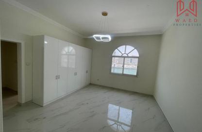 Villa - 3 Bedrooms - 4 Bathrooms for rent in Jumeirah 2 - Jumeirah - Dubai