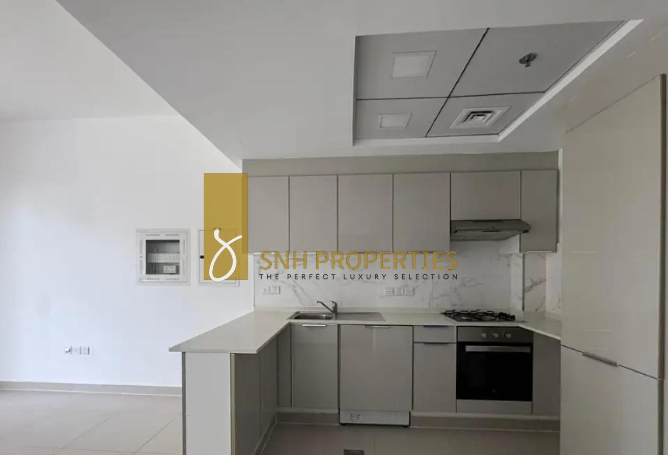 CLOSED KITCHEN | WITH KITCHEN APPLIANCES | BIGGER photo 3