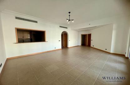 Apartment - 2 Bedrooms - 2 Bathrooms for sale in Jash Hamad - Shoreline Apartments - Palm Jumeirah - Dubai