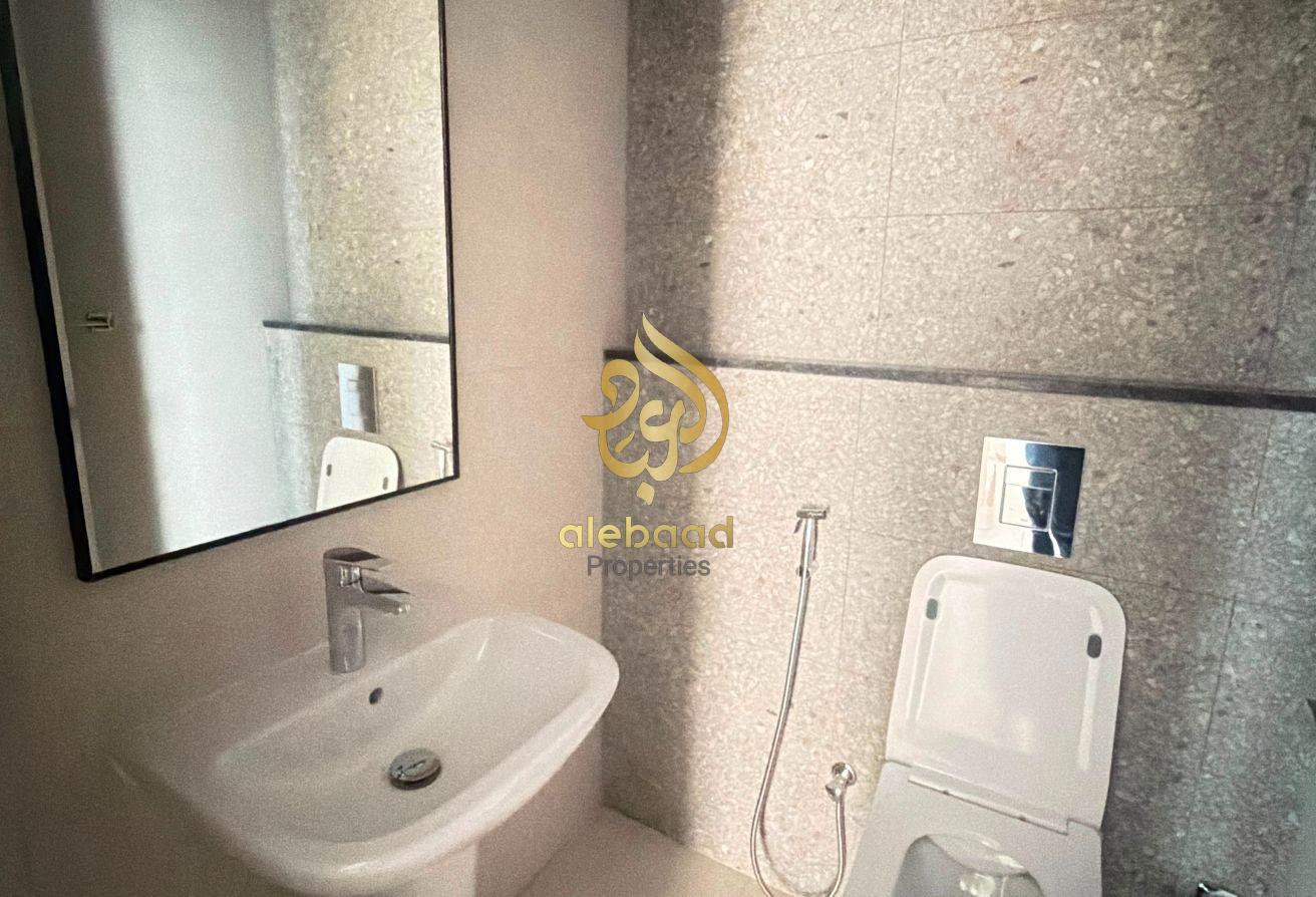 Brand New Luxury 1Bhk Apartment Available photo 8