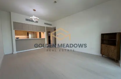 Apartment - 2 Bedrooms - 2 Bathrooms for rent in Travo Tower B - Travo - The Views - Dubai