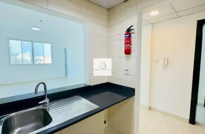 شقة - غرفة نوم - 2 حمامات للايجار في بيت المطينة 01 - المطينة - ديرة - دبي