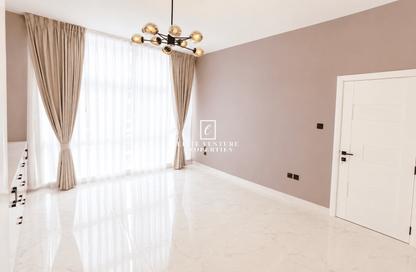Apartment - 1 - 2 for rent in Royal Residence 2 - Royal Residence - Dubai Sports City - Dubai