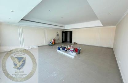 Apartment - 3 Bedrooms - 4 Bathrooms for rent in Al Mamzar Tower - Al Mamzar - Sharjah - Sharjah