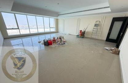 Apartment - 3 Bedrooms - 4 Bathrooms for rent in Al Mamzar Tower - Al Mamzar - Sharjah - Sharjah