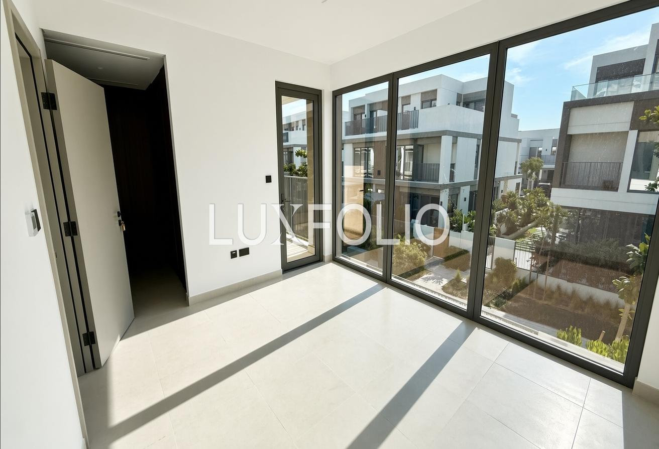 Greenbelt | Opposite Amenities | 5 Bed Variant photo 6