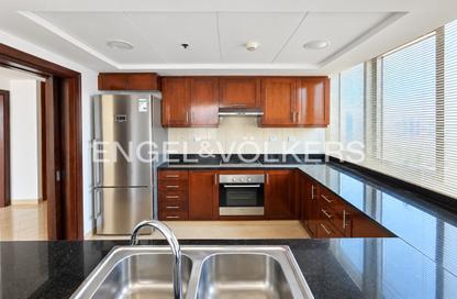 Apartment - 3 - 4 for rent in Golf Tower 3 - Golf Towers - The Views - Dubai Apartment - 3 - 4 for rent in Golf Tower 3 - Golf Towers - The Views - Dubai