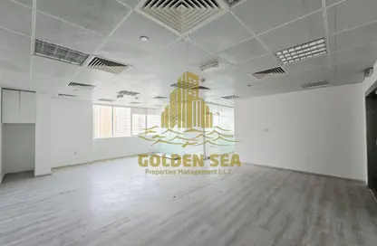 مكتب - استوديو - 2 حمامات للايجار في منطقة النادي السياحي - أبوظبي