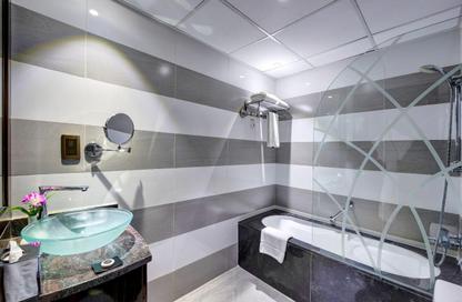 Apartment - Studio - 1 Bathroom for rent in Gevora Hotel - Sheikh Zayed Road - Dubai