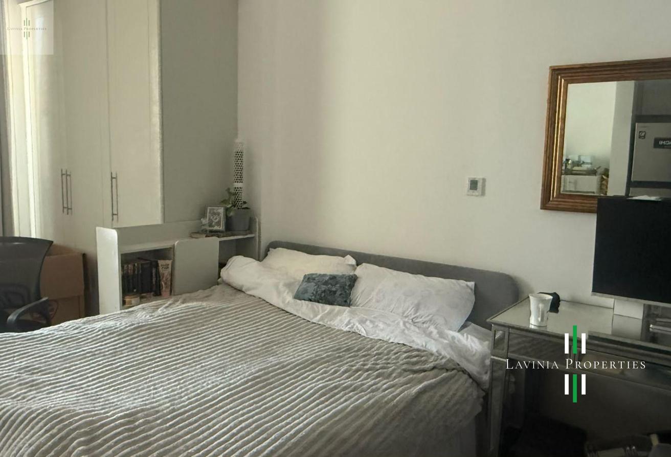 HOT DEAL | STUNNING FURNISHED STUDIO | VACANT photo 2