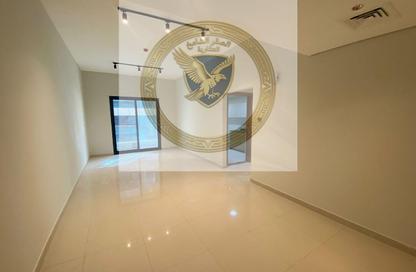Apartment - 2 Bedrooms - 2 Bathrooms for rent in Gulfa Towers - Al Rashidiya 1 - Al Rashidiya - Ajman
