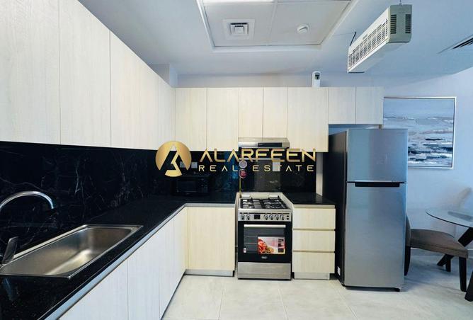 Fully Furnished | Pool View | Prime Location photo 3