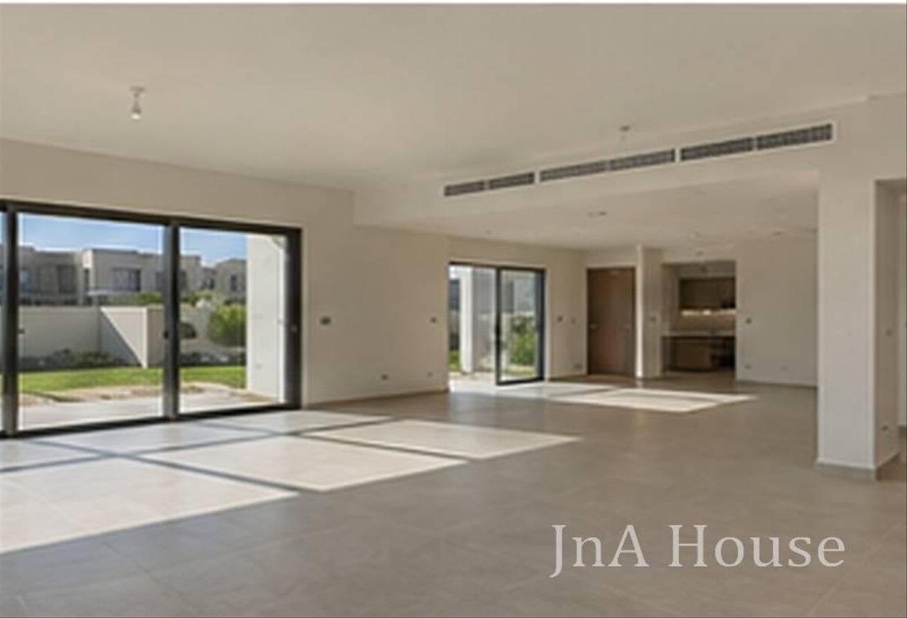 BRAND NEW | LUXURIOUS | SPACIOUS photo 5