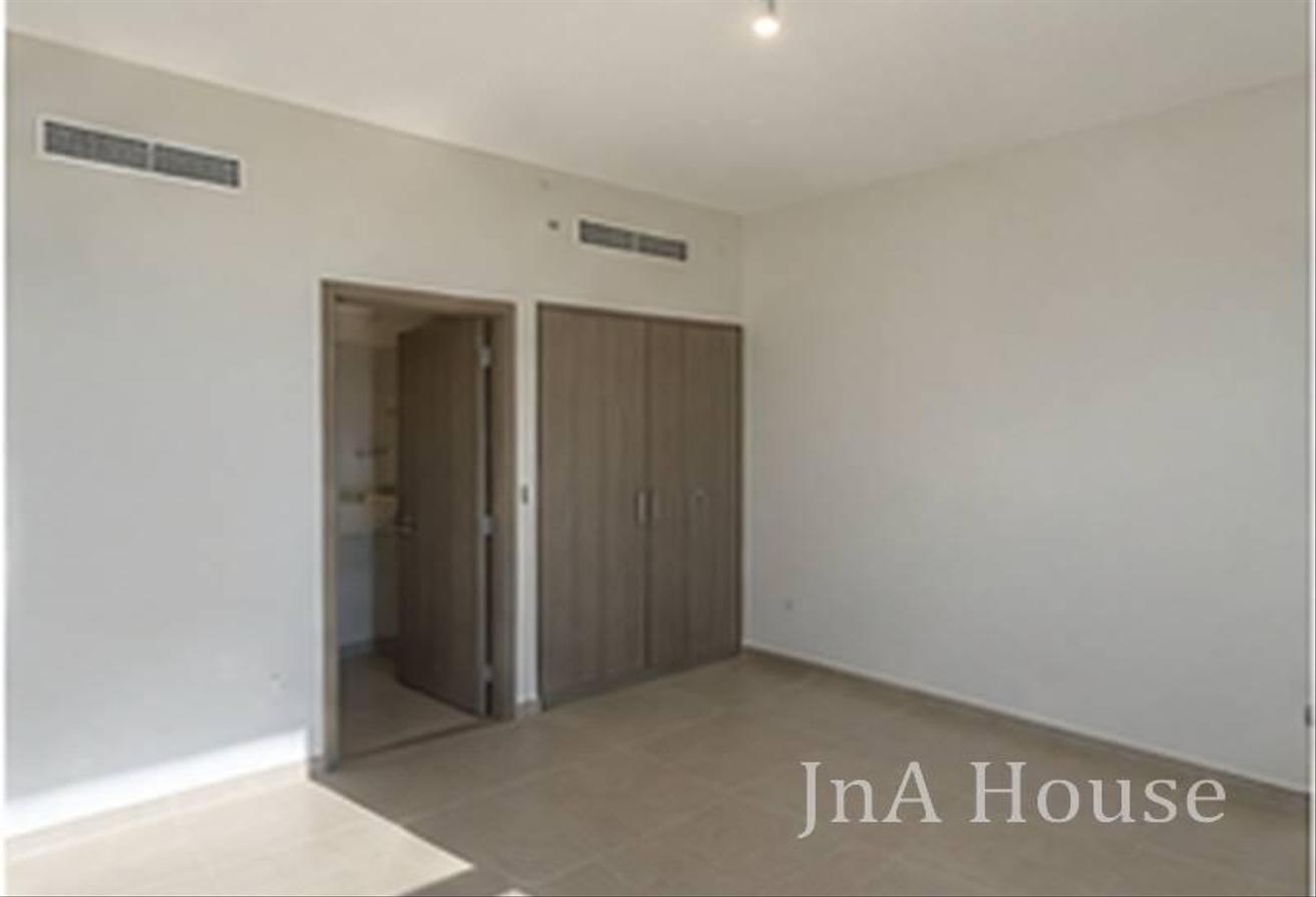 BRAND NEW | LUXURIOUS | SPACIOUS photo 8