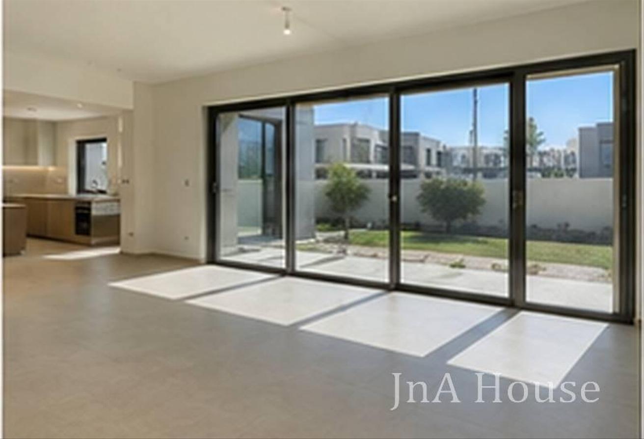 BRAND NEW | LUXURIOUS | SPACIOUS photo 14