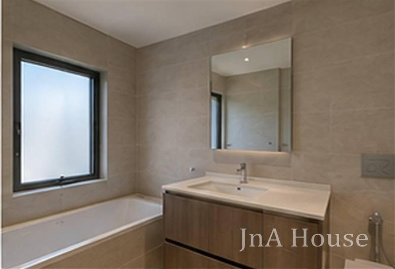 BRAND NEW | LUXURIOUS | SPACIOUS photo 13