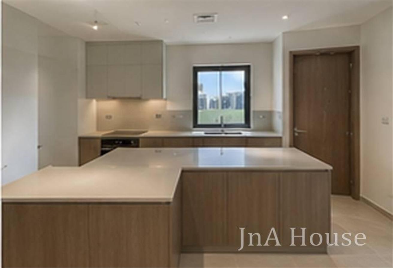 BRAND NEW | LUXURIOUS | SPACIOUS photo 4