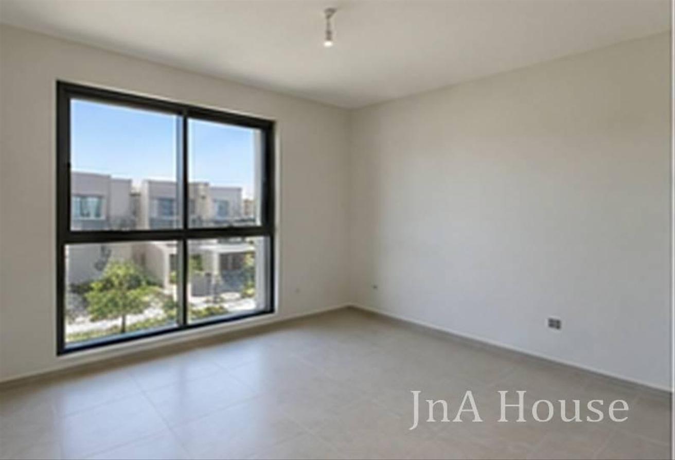 BRAND NEW | LUXURIOUS | SPACIOUS photo 11