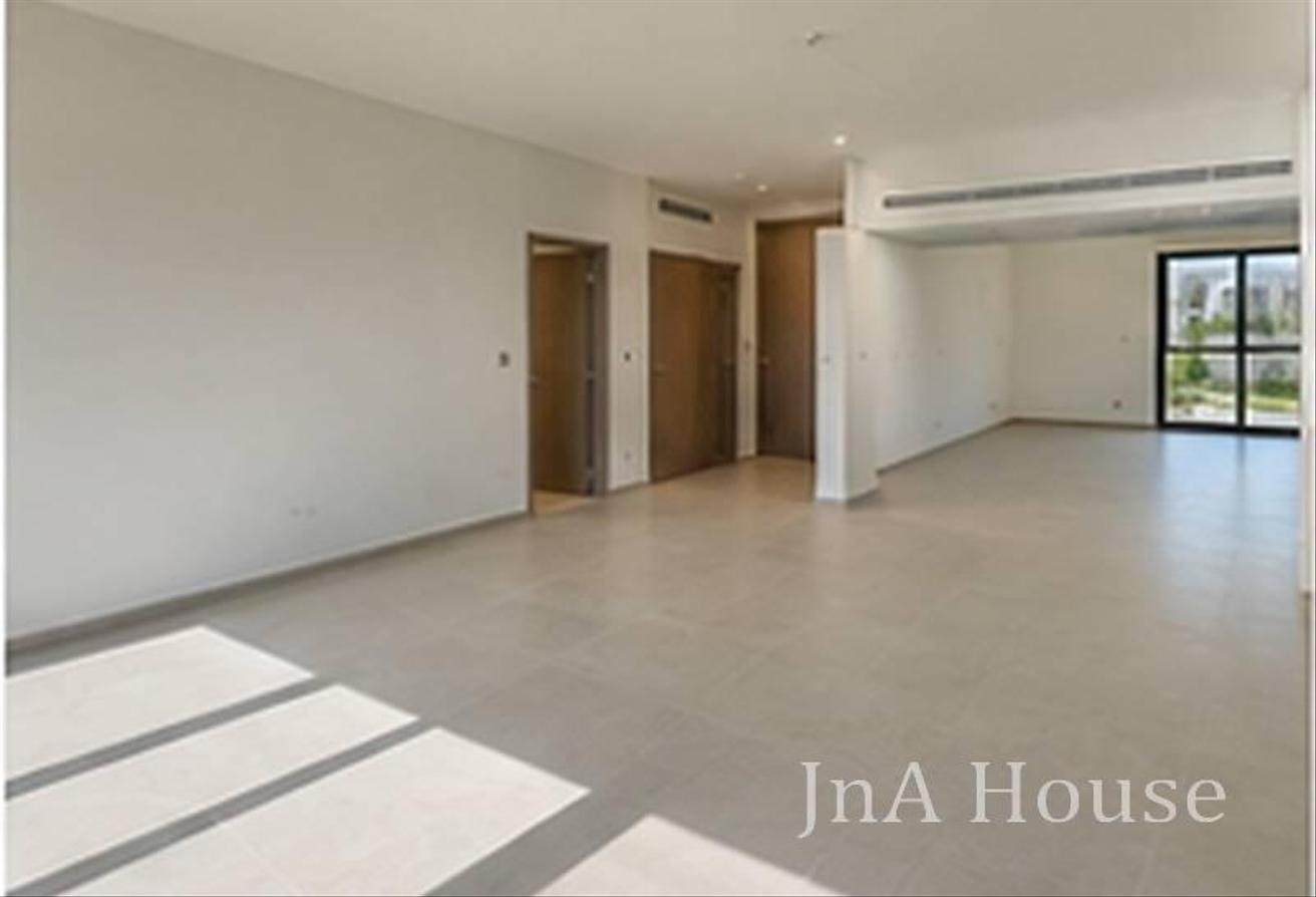 BRAND NEW | LUXURIOUS | SPACIOUS photo 10