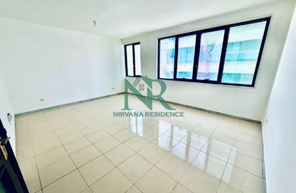 Apartment - 3 Bedrooms - 3 Bathrooms for rent in Al Najda Street - Abu Dhabi