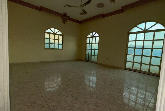 87469399 - Property Image 3