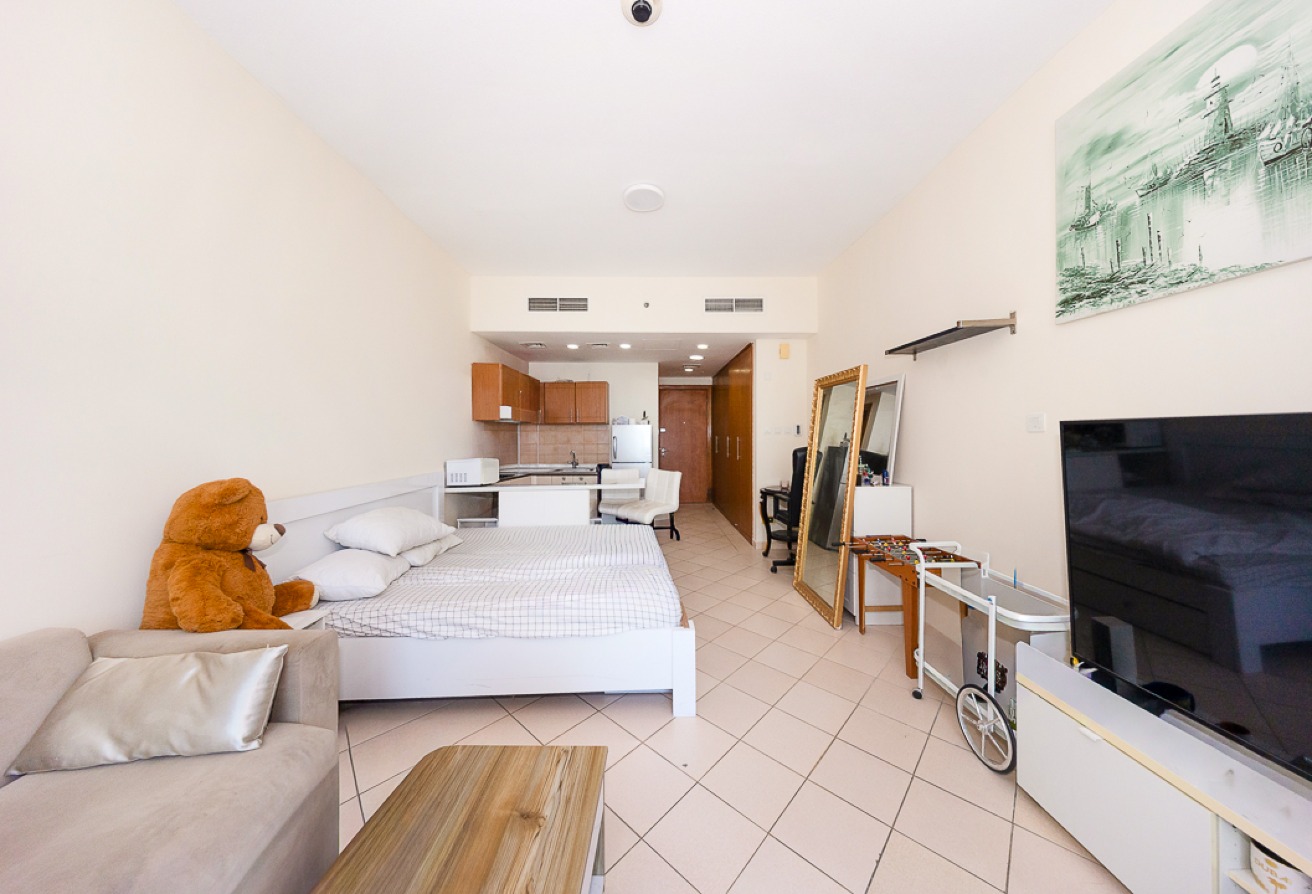 Studio apartment in Lago Vista C, Dubai Production City (IMPZ): 11