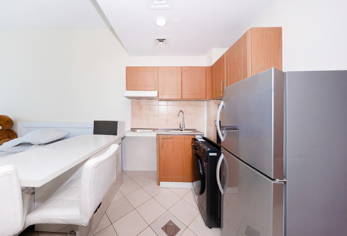 Studio apartment in Lago Vista C, Dubai Production City (IMPZ): 12