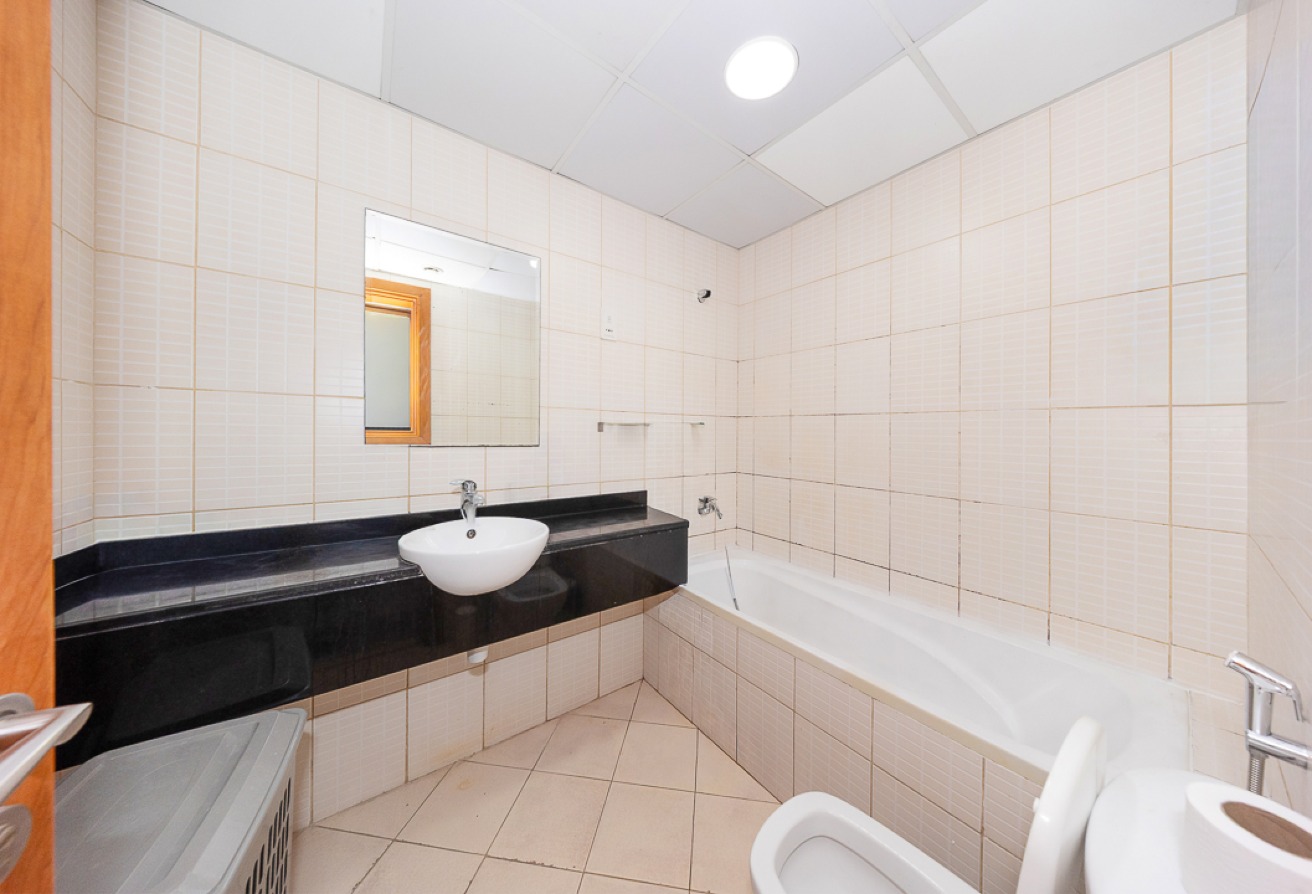 Studio apartment in Lago Vista C, Dubai Production City (IMPZ): 13
