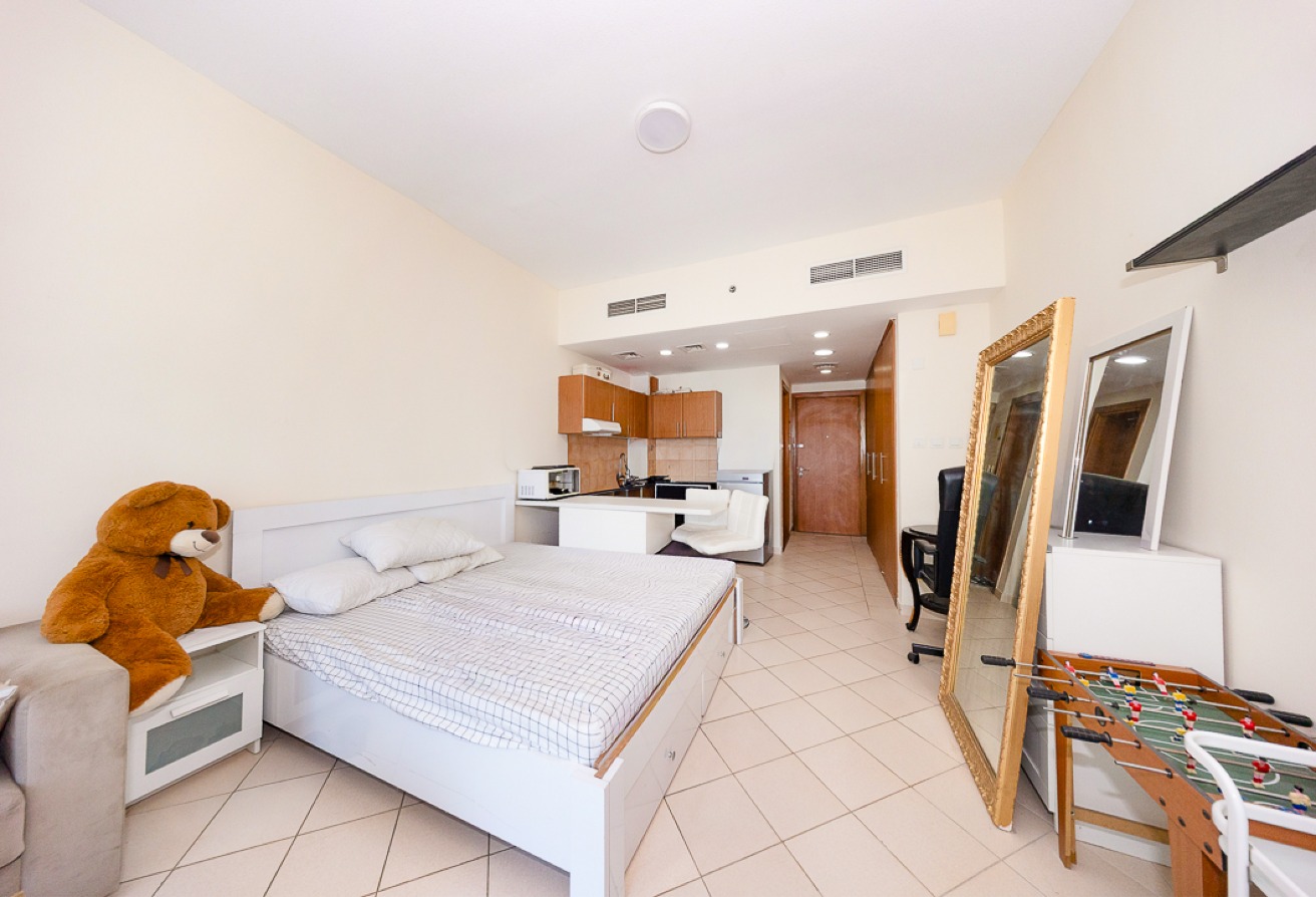 Studio apartment in Lago Vista C, Dubai Production City (IMPZ): 8