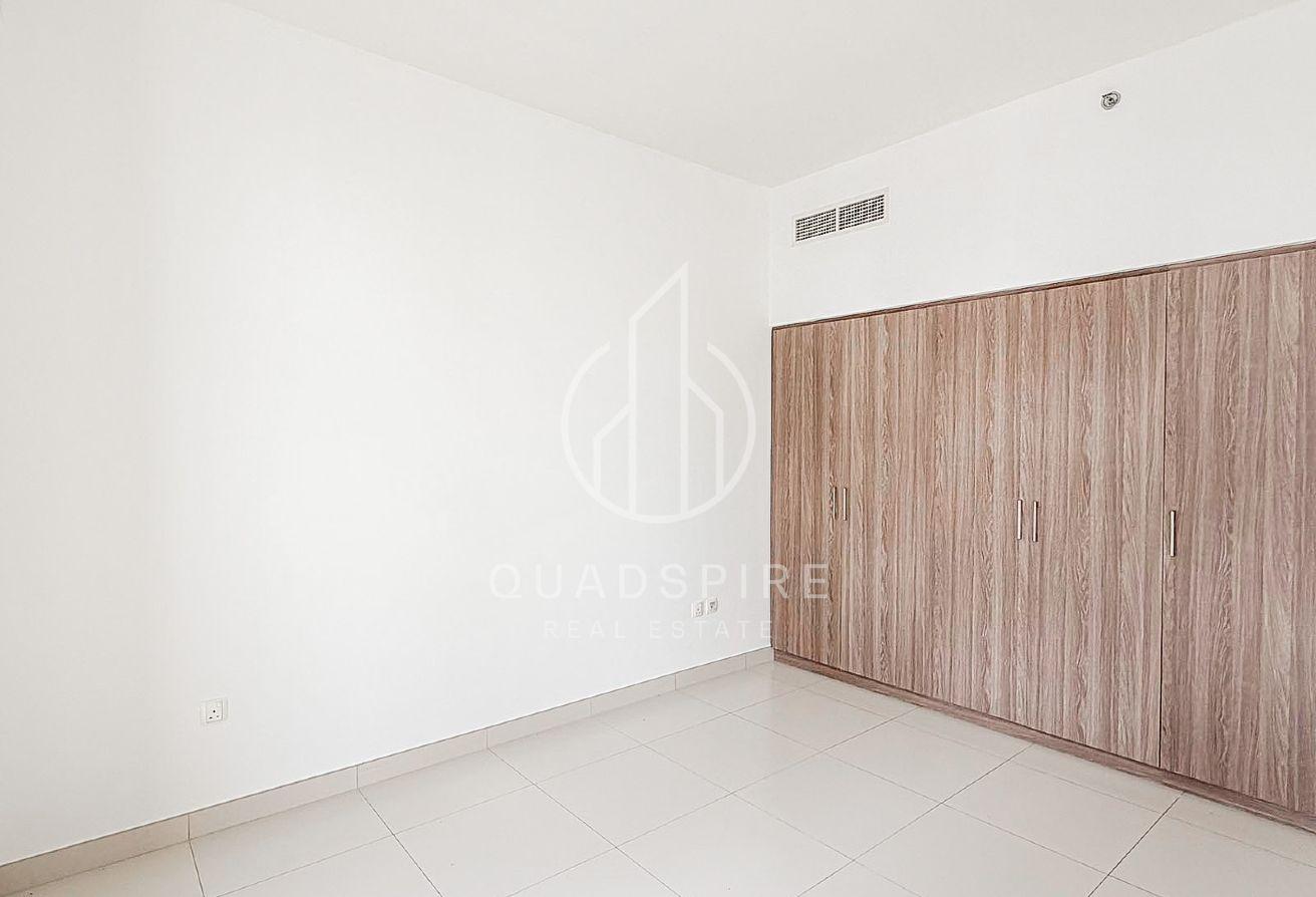 1 Bedroom Apartment | Vacant | Pool View photo 11