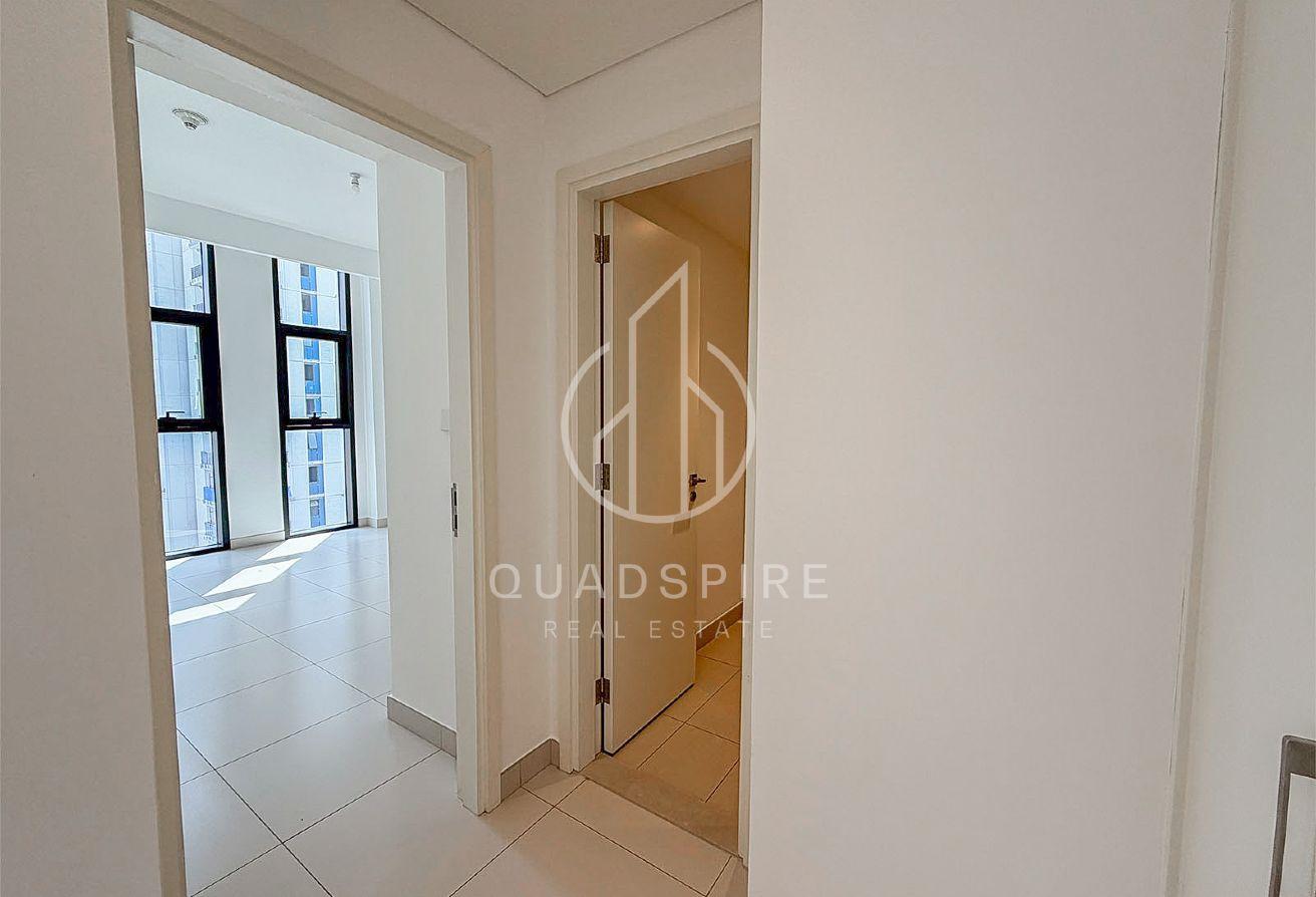 1 Bedroom Apartment | Vacant | Pool View photo 9