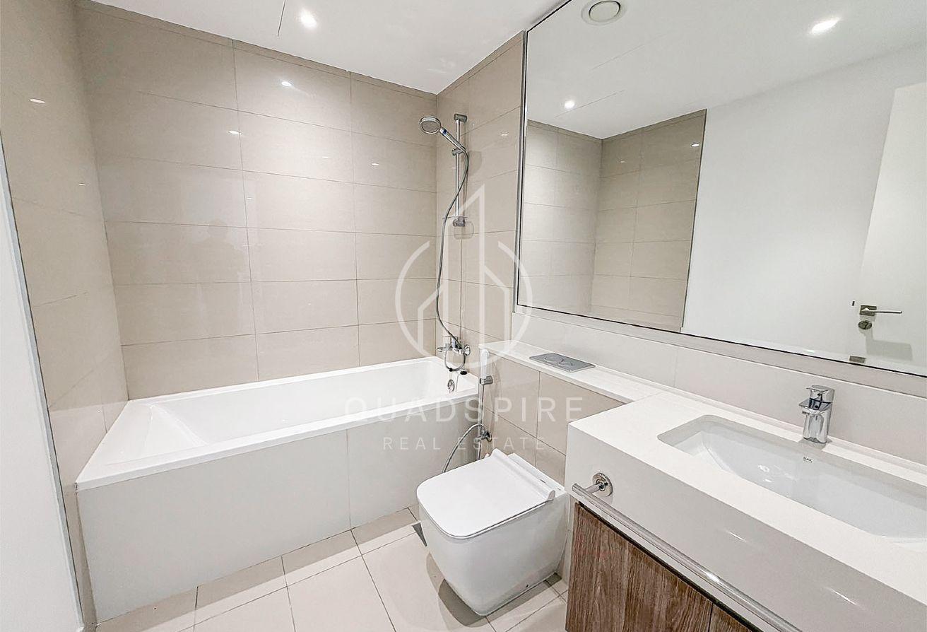 1 Bedroom Apartment | Vacant | Pool View photo 4