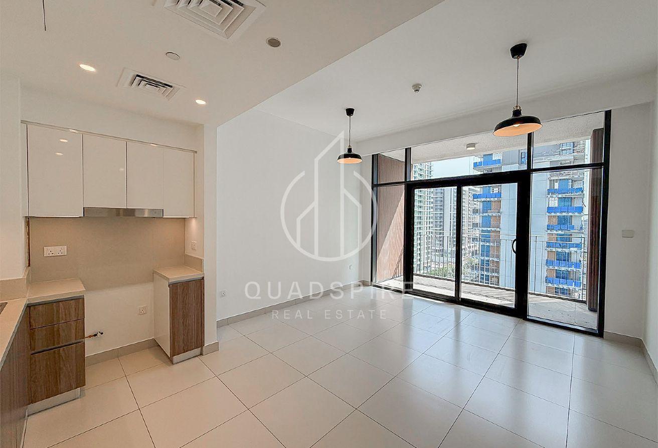1 Bedroom Apartment | Vacant | Pool View photo 2