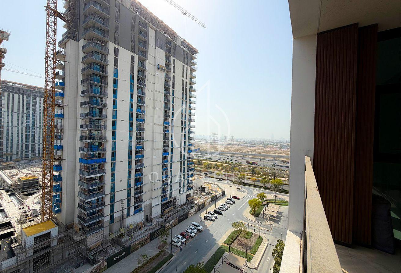 1 Bedroom Apartment | Vacant | Pool View photo 16