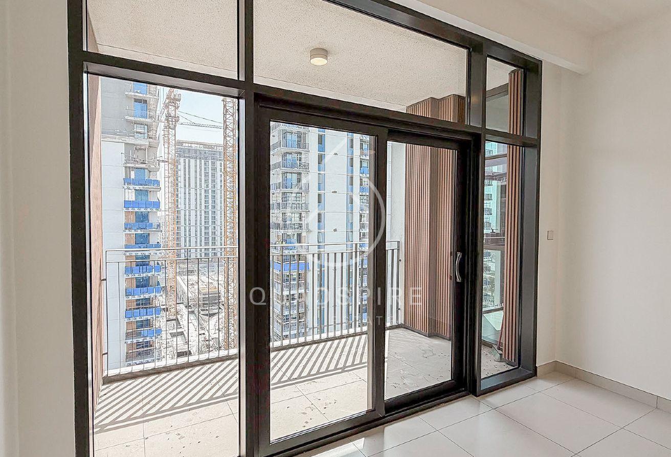 1 Bedroom Apartment | Vacant | Pool View photo 7