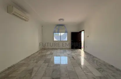 Apartment - 4 Bedrooms - 5 Bathrooms for rent in Mankhool - Bur Dubai - Dubai
