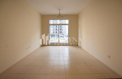 Apartment - 2 - 3 for rent in Tala 2 - Queue Point - Liwan - Dubai