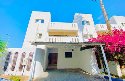 Villa - 4 Bedrooms - 5 Bathrooms for rent in Al Manhal - Abu Dhabi