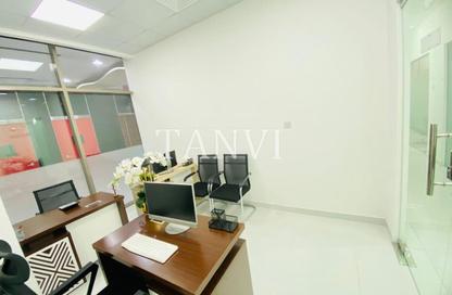 Office Space - Studio - 1 Bathroom for rent in Red Avenue - Al Garhoud - Dubai