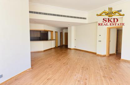 Apartment - 3 Bedrooms - 5 Bathrooms for rent in Al Hatimi - Shoreline Apartments - Palm Jumeirah - Dubai