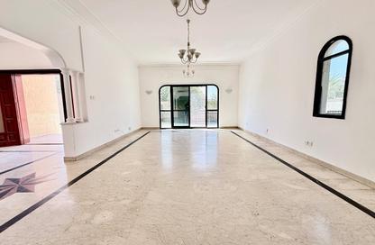 Villa - 4 Bedrooms - 6 Bathrooms for rent in Al Falaj - Al Riqqa - Sharjah