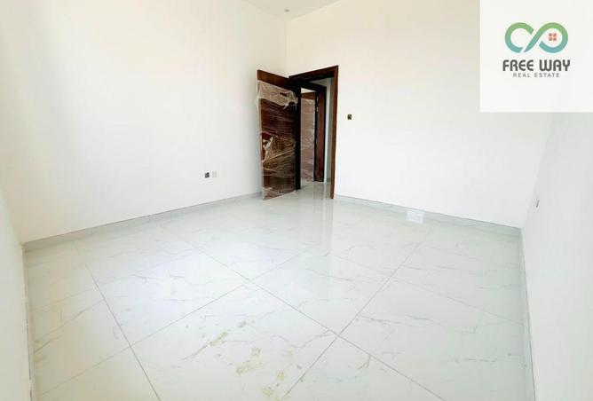 127472944 - Property Image 3