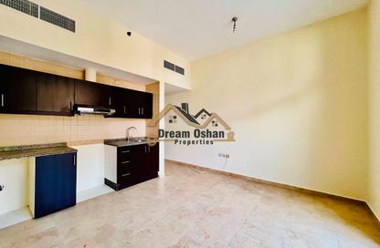 Apartment - Studio - 1 Bathroom for rent in Silicon Gates 1 - Silicon Gates - Dubai Silicon Oasis - Dubai