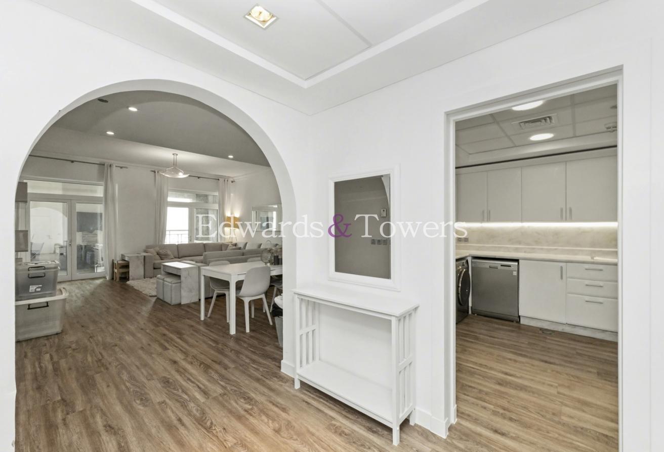 Full Sea View | Luxury Furnished |Upgraded| F Type photo 5