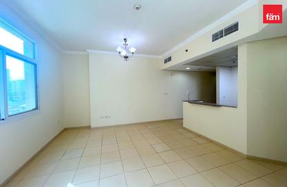 Apartment - 2 - 3 for rent in Mazaya 2 - Queue Point - Liwan - Dubai