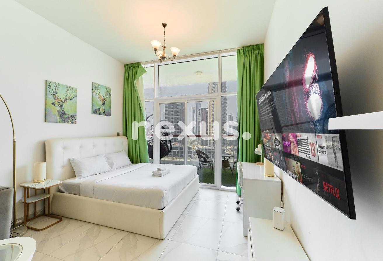 Elegant Fully Furnished Studio| Stunning Lake View photo 9