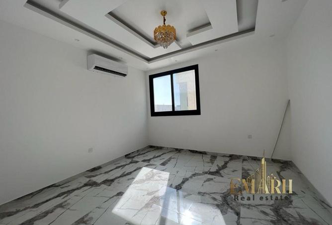 121552371 - Property Image 3