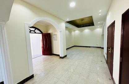 Villa - 5 - 6 for rent in Al Fisht - Al Heerah - Sharjah Villa - 5 - 6 for rent in Al Fisht - Al Heerah - Sharjah