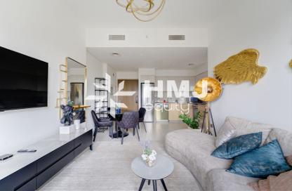Apartment - 1 - 1 for rent in Burj Royale - Downtown Dubai - Dubai